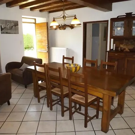 Le Monteil, 3 Pieces, 5 Personnes - Fr-1-742-418 Le Monteil (Cantal)